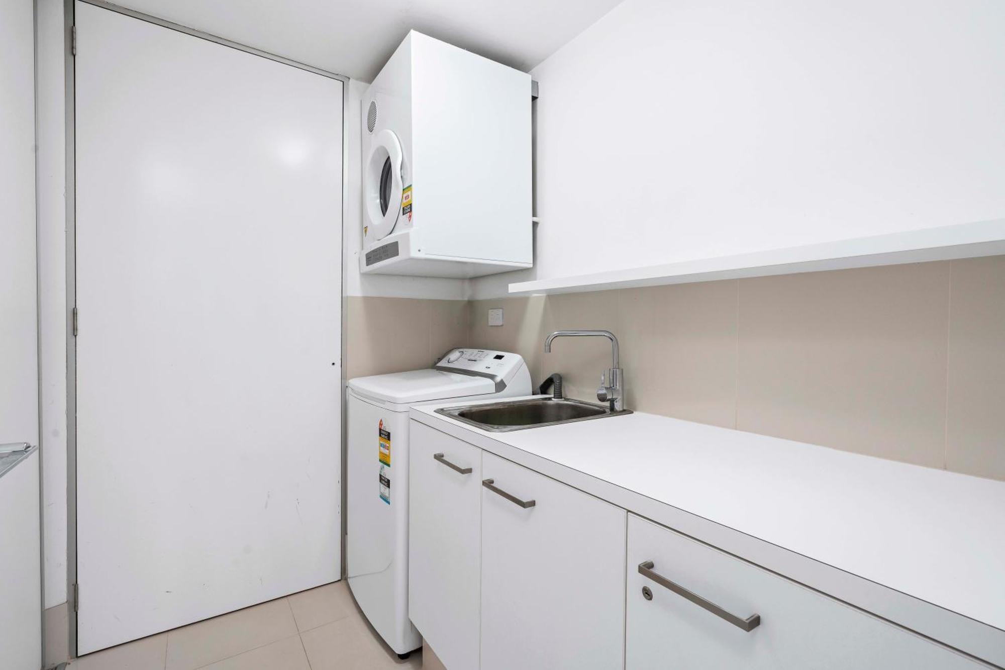 Q Tower At Surfers Paradise - Self Contained Apartments Guldkusten Exteriör bild