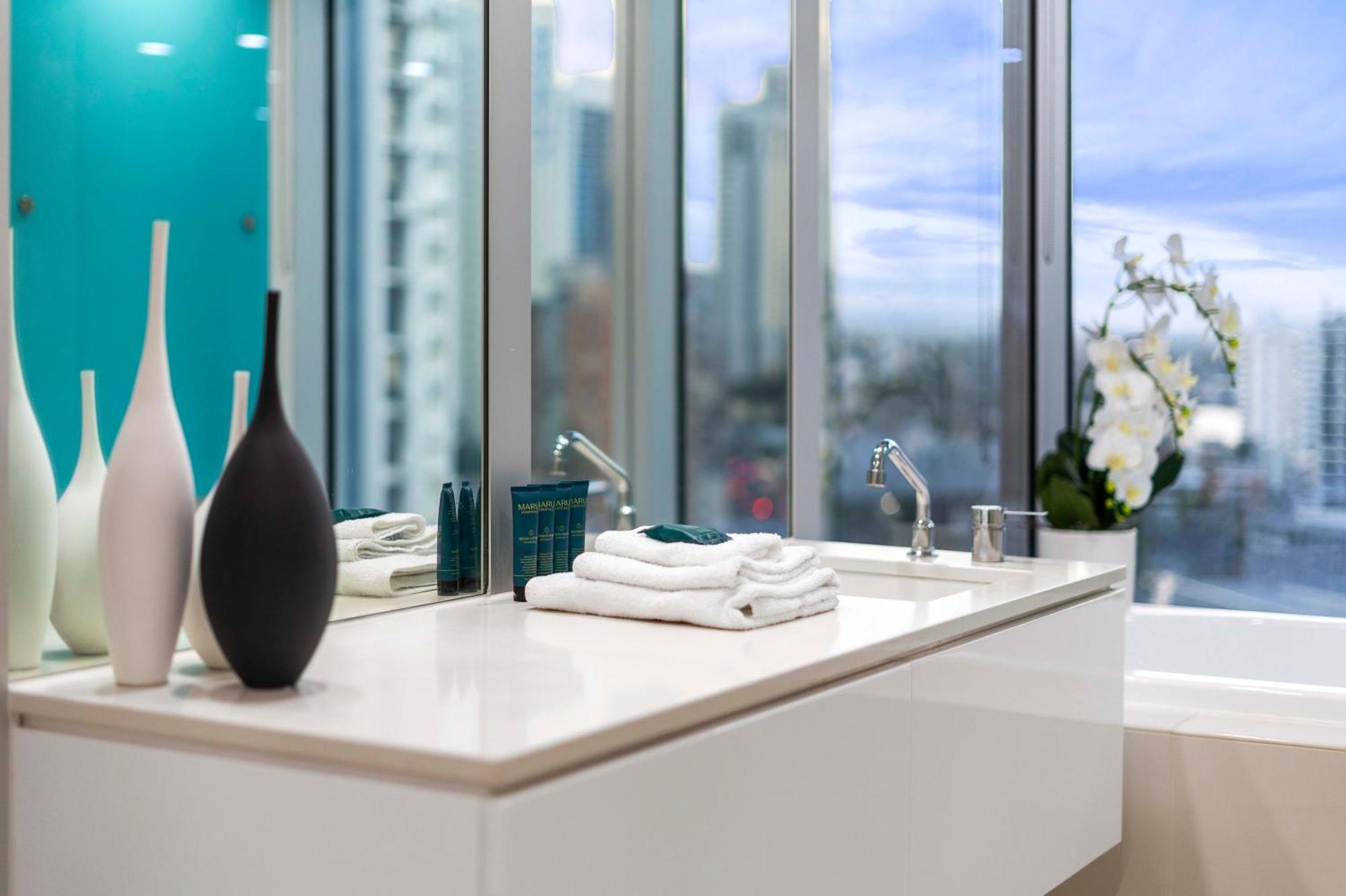 Q Tower At Surfers Paradise - Self Contained Apartments Guldkusten Exteriör bild